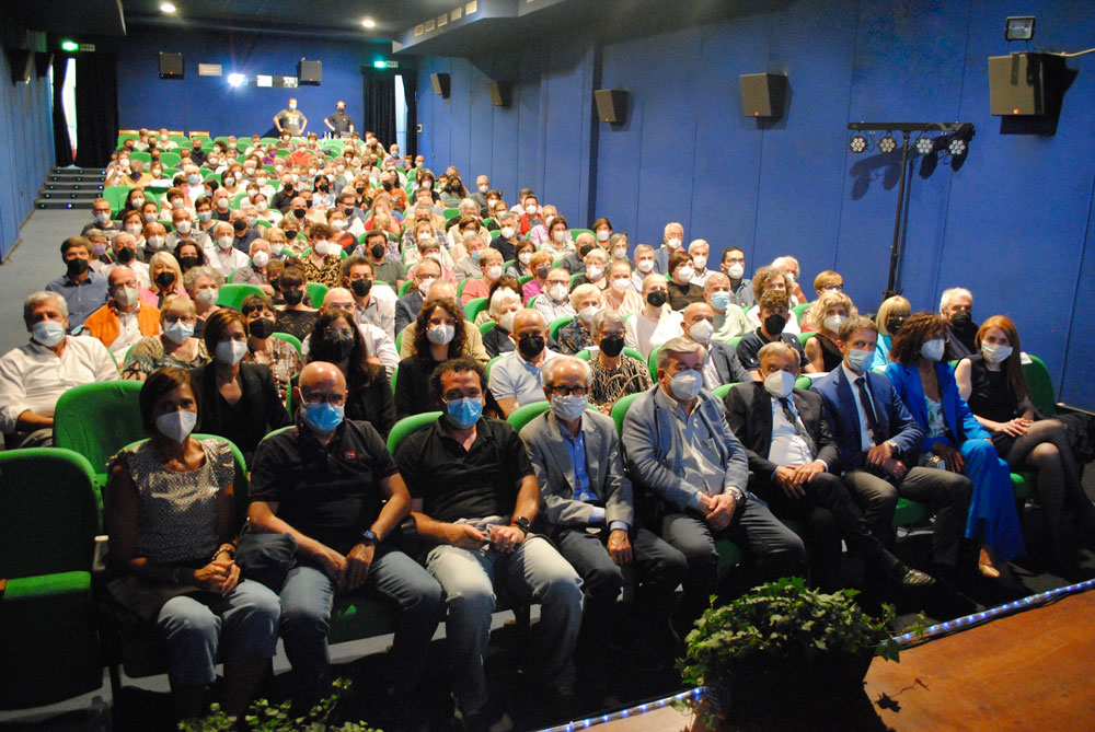 04 Pubblico lato